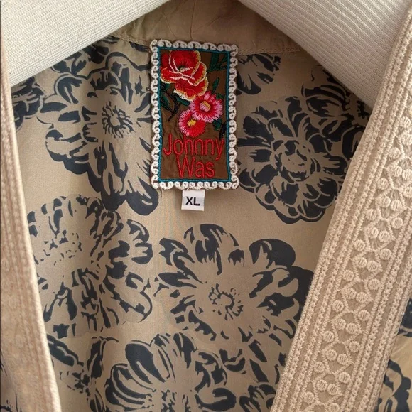 Johnny Was Silk shirt - Picture 2 of 4